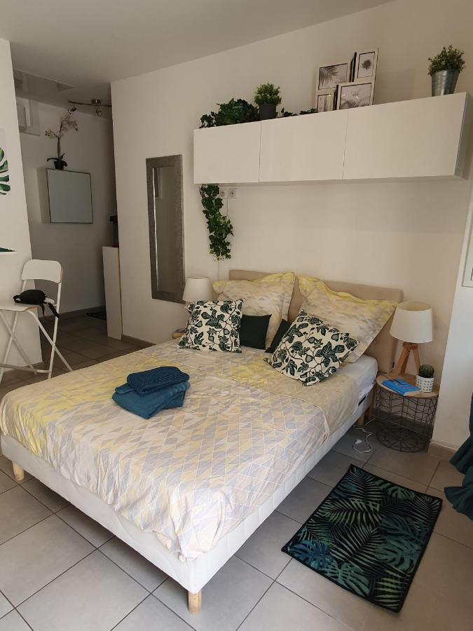 Studio Charles De Gaulle - Vieux Port Apartment Марсилия Екстериор снимка